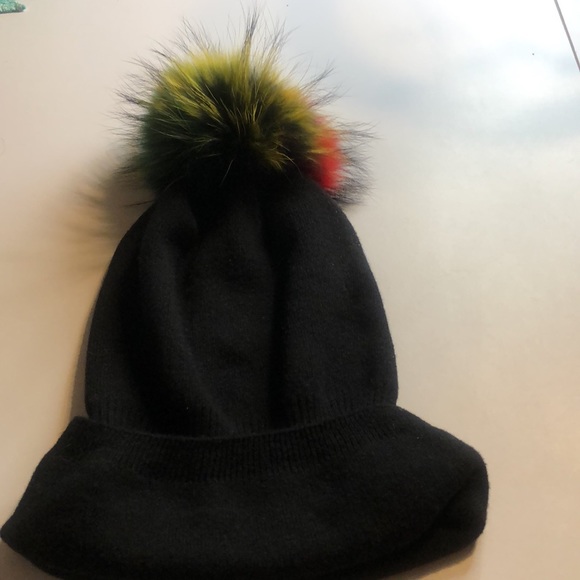 PNYC  NWOT ribbed Beanie with Removable Pom PNYC - Picture 5 of 8